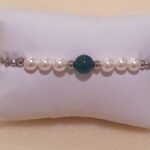 Pulsera de acero, perlas y jade, marca Gemas Acero (0401000004)