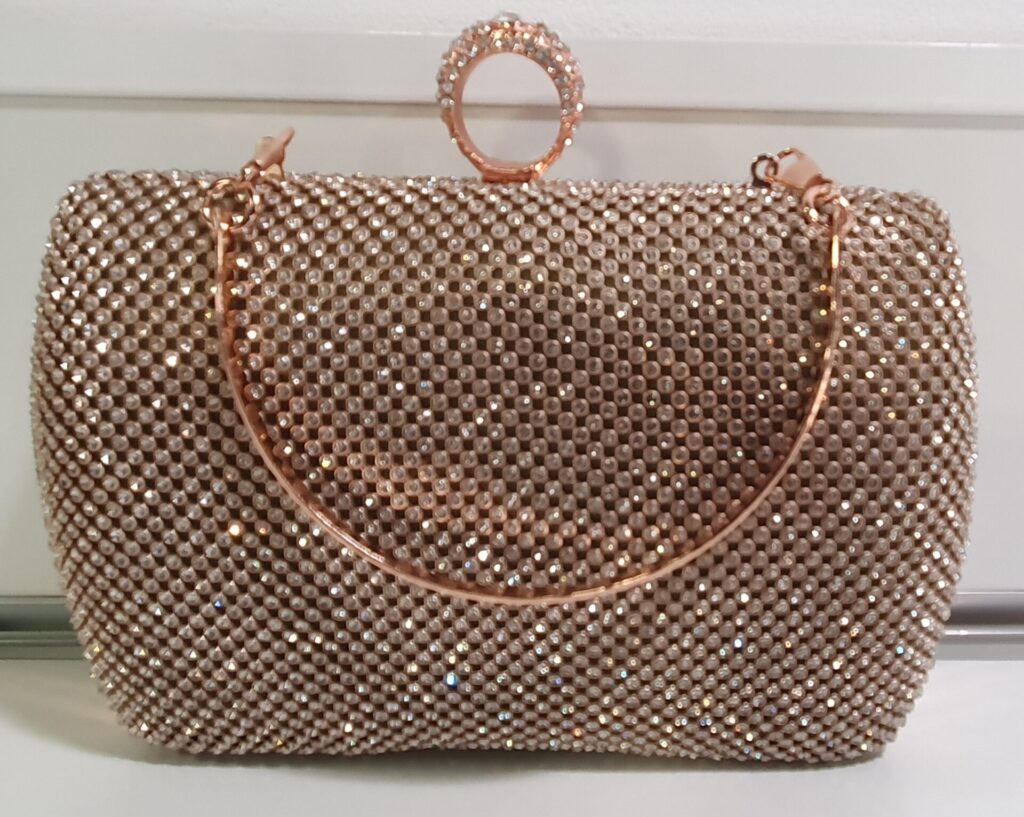 Bolso de fiesta, color cobre, con asa y cadena para colgar, medidas 19x12x4 cms. (1100000008)