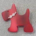 Broche de resina (0600000002)