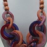 Collar de resina, 59 cms de largo (0201000026)