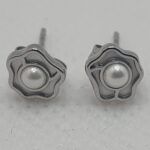 Pendientes de acero con perla (0101000052)
