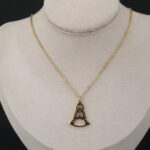 Gargantilla de acero con virgen (24010036)