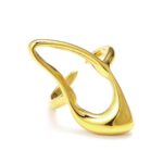 Anillo de acero con baño de oro. (05010005)