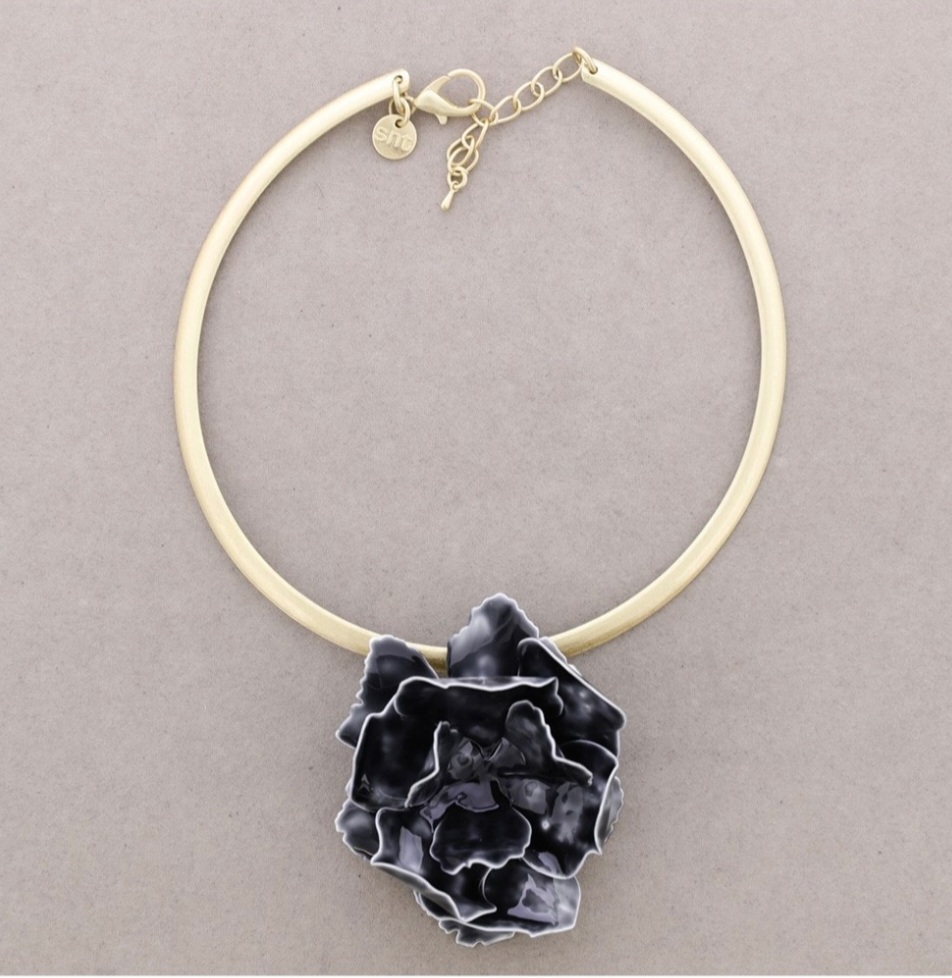 Collar corto rígido (02000037)